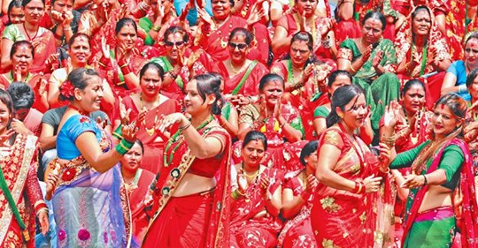 साउन लागेसँगै तिजमय बन्यो कला क्षेत्र, गीत रेकर्डिङदेखि सार्वजनिकसम्म कलाकार व्यस्त